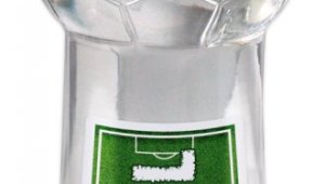 Фото: «Nemiroff Goal» — водочный сувенир для футбольных фанатов.