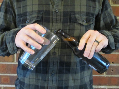 Фото: Как правильно наливать пиво.