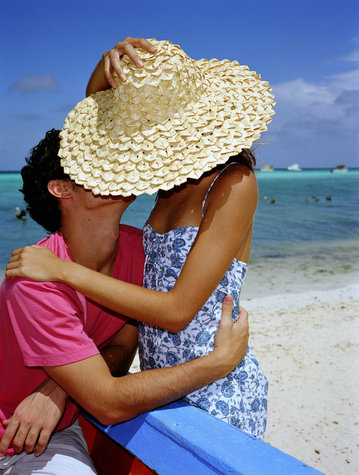 Фото: Поцелуй на пляже.