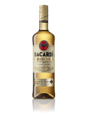 Фото: «Bacardi Carta Oro Hero» — новая бутылка — тот же превосходный вкус и неукротимая страсть с 1862 года.