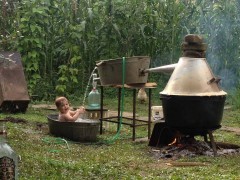 Фото: Как правильно варить самогон.