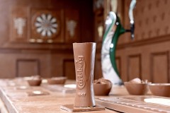 Фото: Carlsberg создал временный бар из настоящего шоколада!