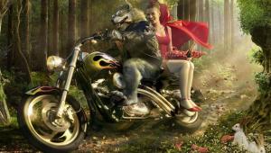 Фото: Волк и Красная шапочка на мотоцикле.