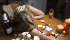 Фото: Лекарства меняют действие алкоголя.