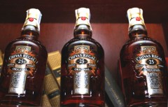 Фото: Бутылки шотландского виски «Chivas Regal».