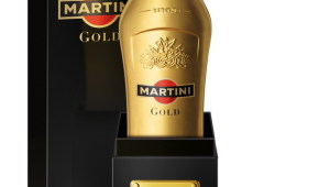 Фото: Бутылка «Martini Gold» by Dolce&Gabbana