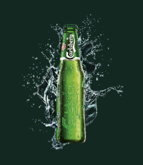 Фото: Бутылка пива «Carlsberg».