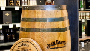 Фото: В Украину приехала первая бочка виски «Jack Daniels».